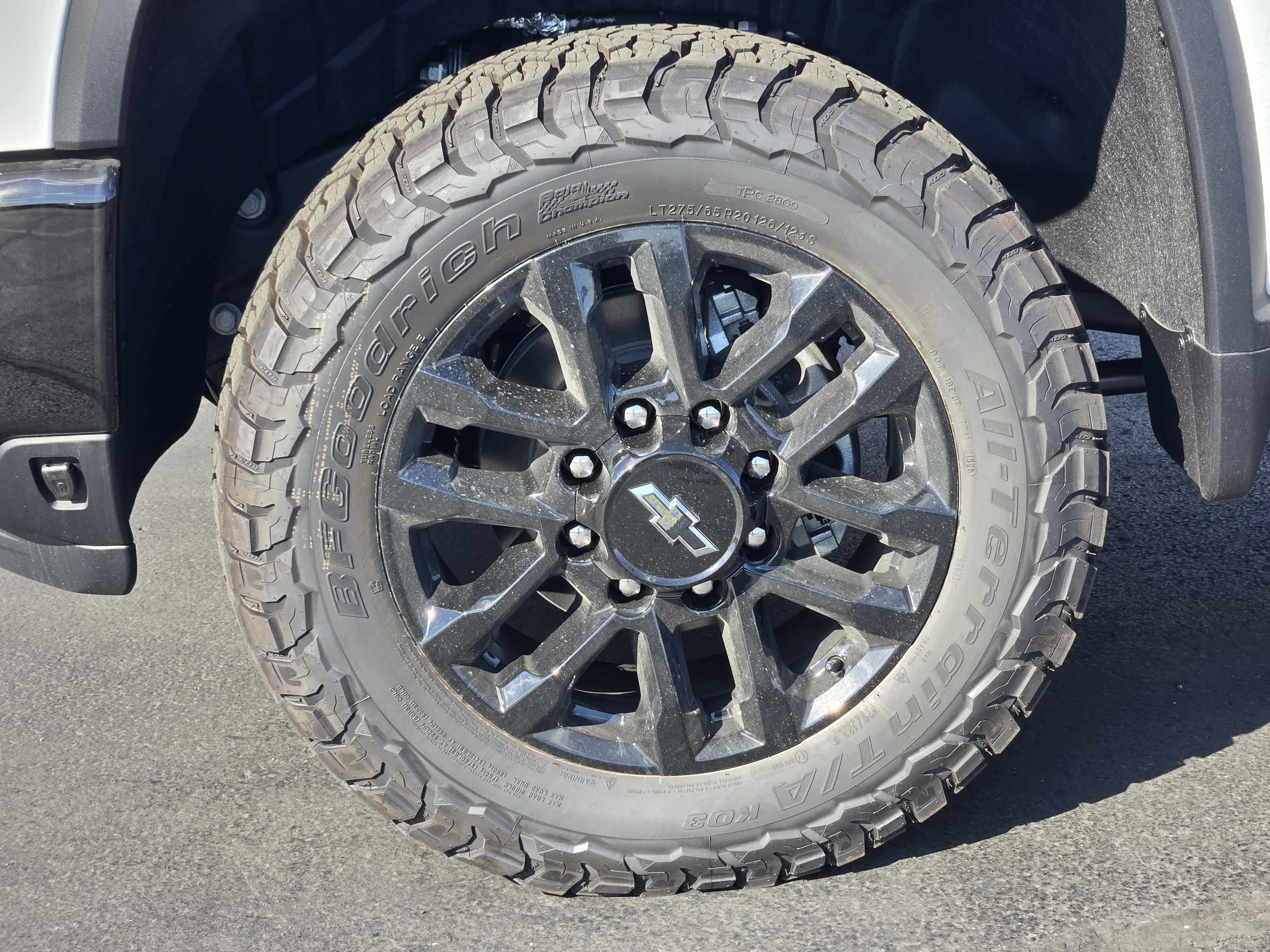 New 2026 Chevrolet Silverado 2500 LTZ w/ LTZ Plus Package AWD/4WD image 9