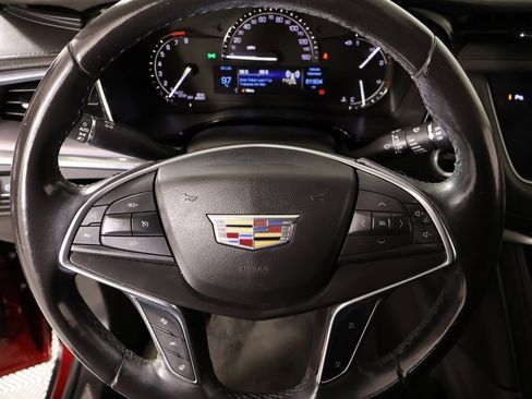 Used 2018 Cadillac XT5 Premium Luxury image 3