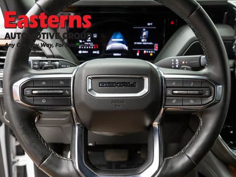 Used 2025 GMC Yukon XL Denali AWD/4WD image 10