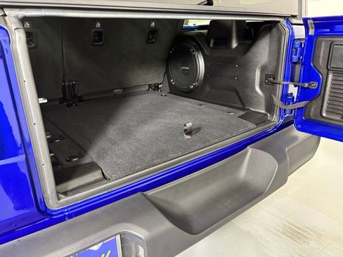Used 2019 Jeep Wrangler Unlimited Sport S AWD/4WD image 35