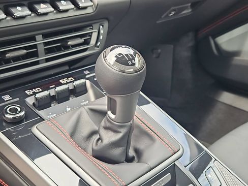 Used 2021 Porsche 911 AWD/4WD image 31