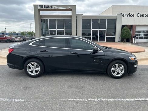Used 2025 Chevrolet Malibu LS w/ Driver Confidence Package image 4