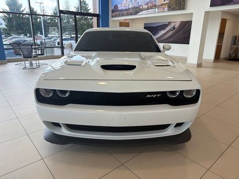 Used 2015 Dodge Challenger SRT Hellcat RWD image 8