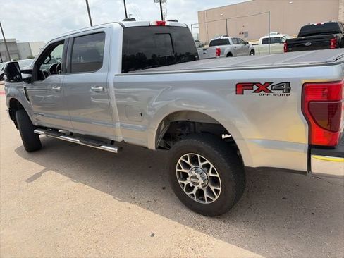 Used 2022 Ford F250 Lariat w/ Lariat Value Package AWD/4WD image 5