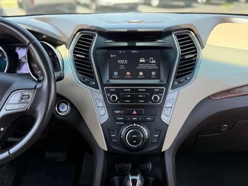 Used 2018 Hyundai Santa Fe Sport 2.0T FWD image 15
