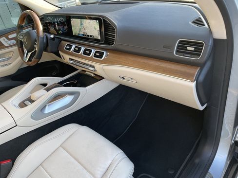 Certified 2023 Mercedes-Benz GLS 450 4MATIC image 51