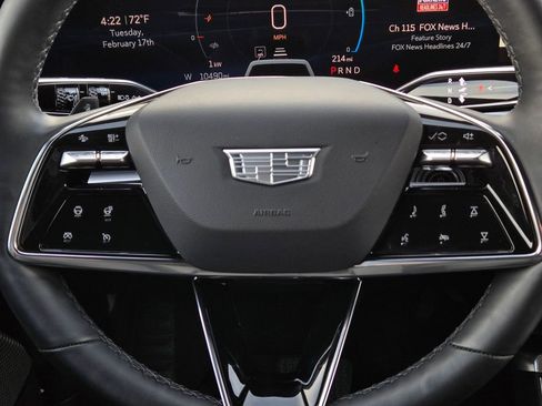 Certified 2025 Cadillac Lyriq Luxury image 17