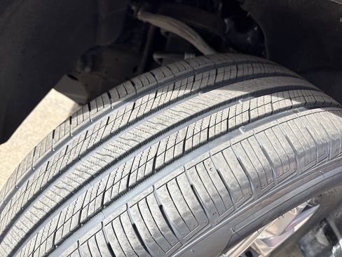 Used 2023 GMC Sierra 1500 SLT w/ SLT Premium Plus Package image 12