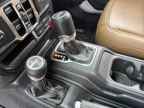 Used 2023 Jeep Wrangler Unlimited Sahara w/ Cold Weather Group image 19