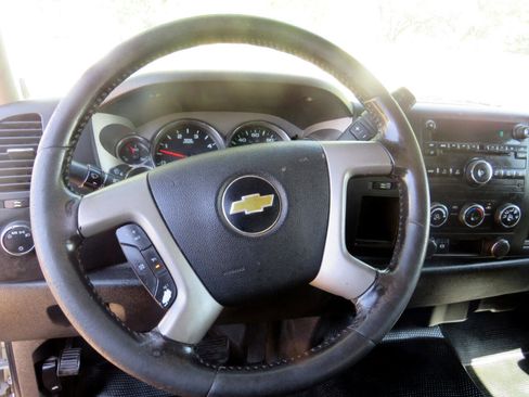 Used 2013 Chevrolet Silverado 3500 LT image 10