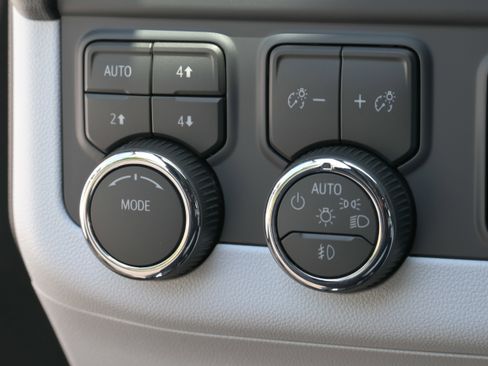 New 2026 Chevrolet Suburban Premier AWD/4WD image 28