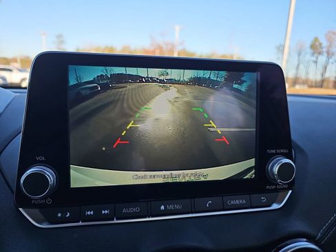 Used 2022 Nissan Sentra SV image 26