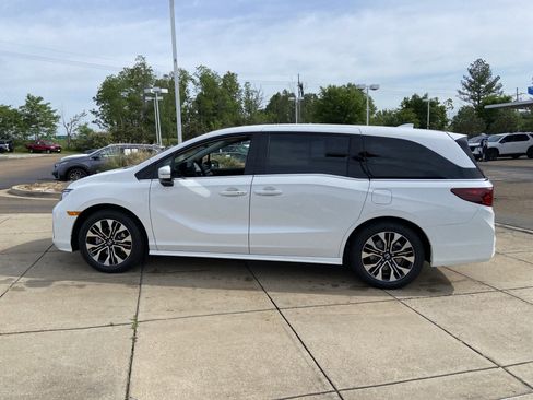New 2026 Honda Odyssey Elite image 6