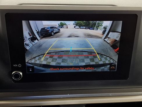 Used 2024 Toyota Tacoma TRD Sport AWD/4WD image 14