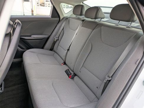 Used 2025 Kia K4 LXS image 24