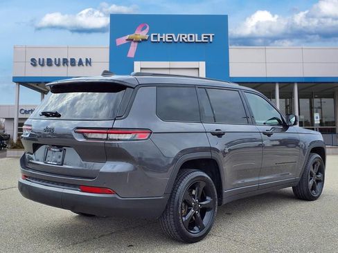 Used 2023 Jeep Grand Cherokee L Laredo image 5