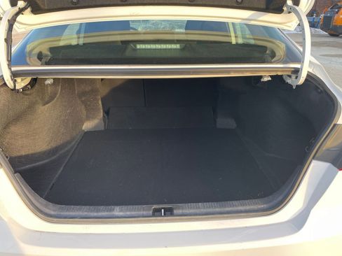 Used 2025 Toyota Camry LE image 31