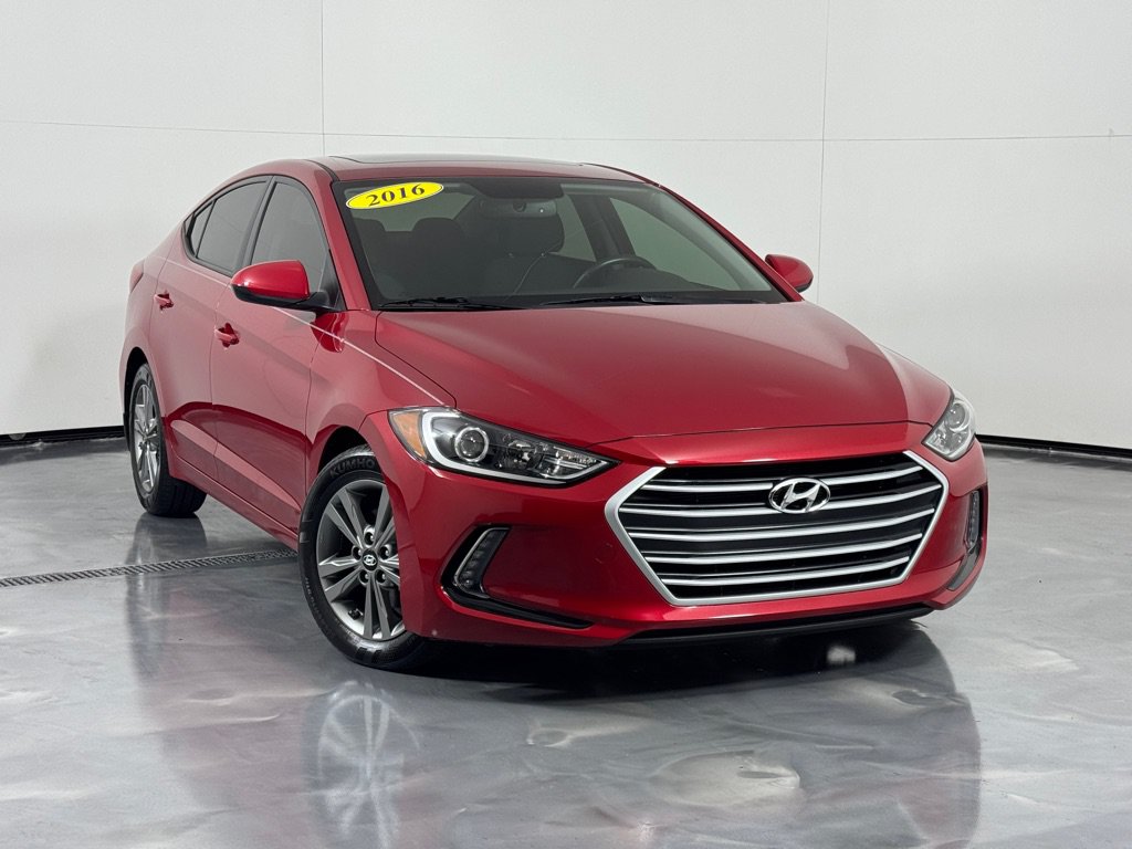 Used 2017 Hyundai Elantra Value Edition w/ Cargo Package FWD image 2