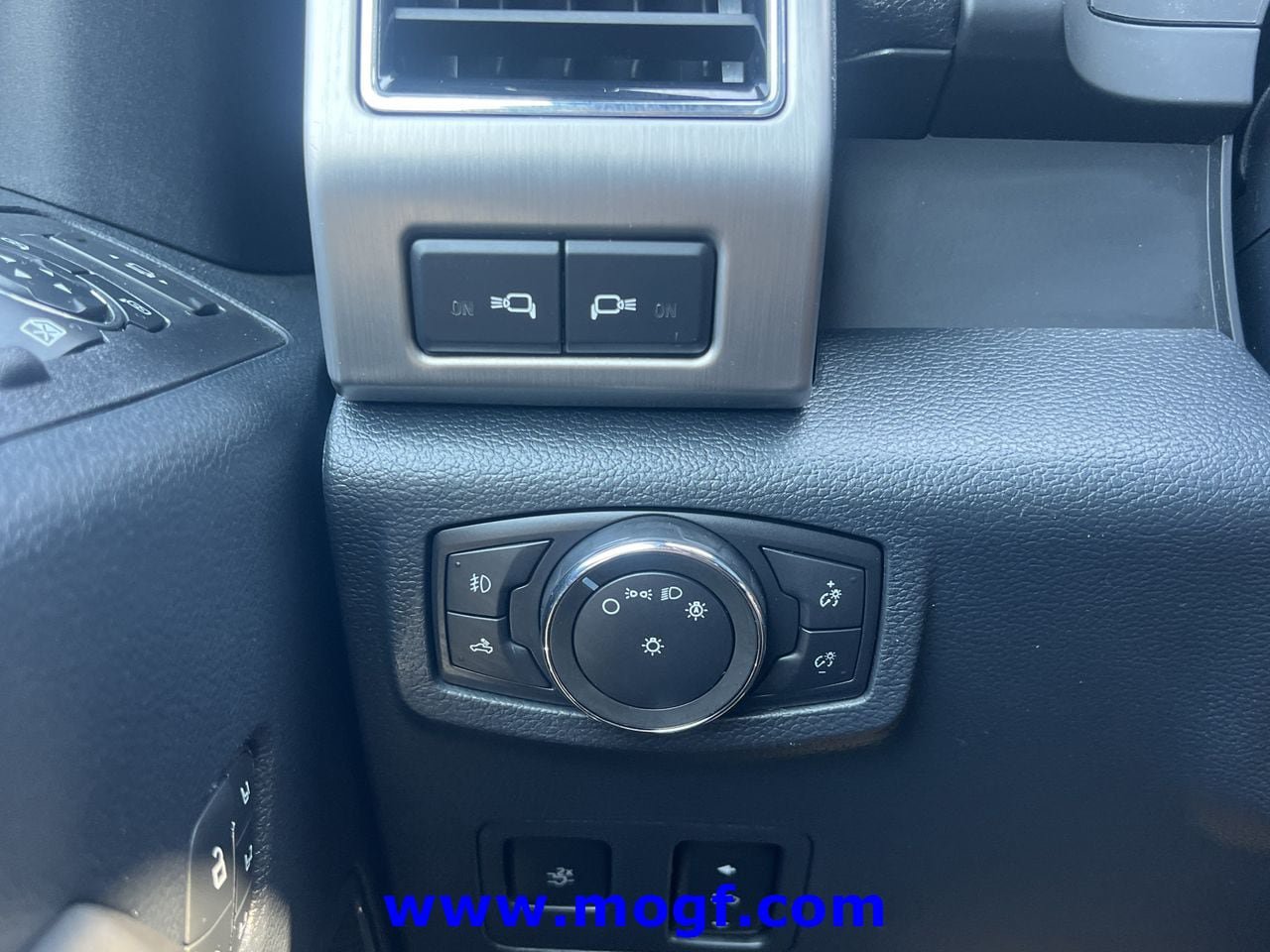 Used 2022 Ford F250 Platinum AWD/4WD image 19