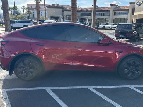 Used 2024 Tesla Model Y Long Range image 4