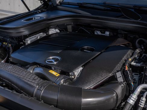 Used 2022 Mercedes-Benz GLC 300 4MATIC image 30