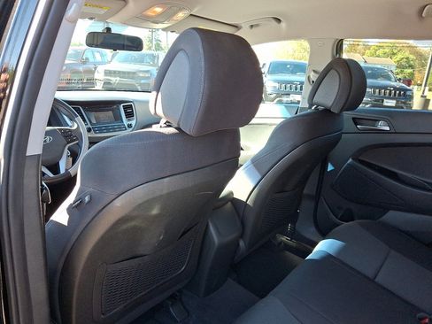 Used 2017 Hyundai Tucson SE image 21