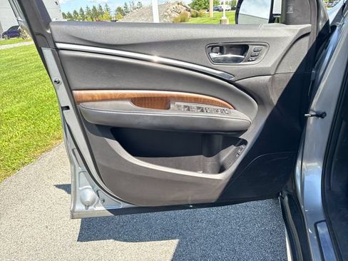 Used 2017 Acura MDX SH-AWD w/ Advance Package image 24
