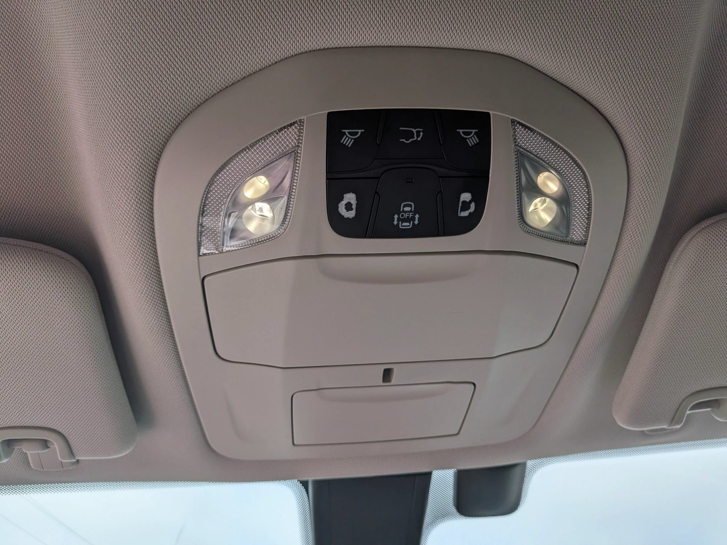 Used 2017 Chrysler Pacifica Touring-L w/ Tire & Wheel Group FWD image 21