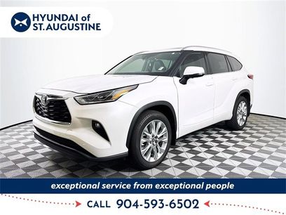 Used 2023 Toyota Highlander Limited