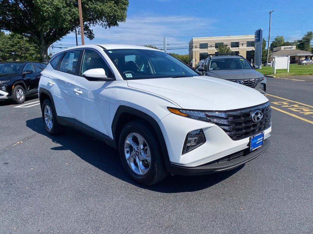 Certified 2024 Hyundai Tucson SE AWD/4WD image 1