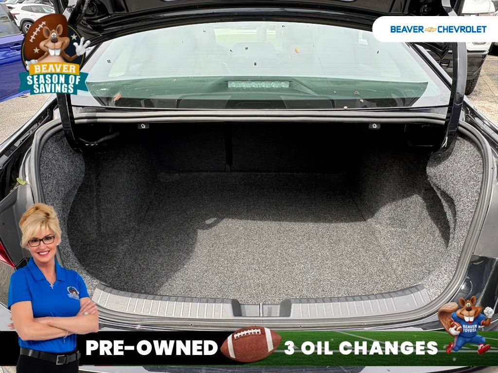 Used 2025 Volkswagen Jetta SE FWD image 11