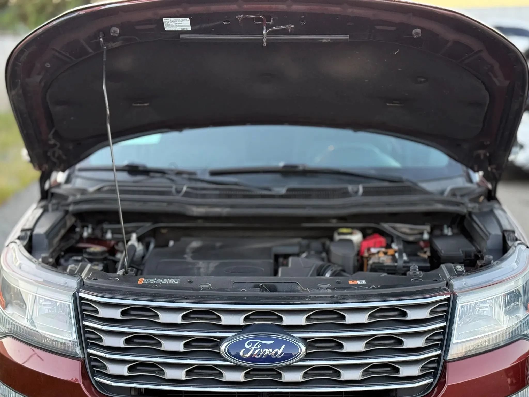 Used 2016 Ford Explorer XLT w/ Equipment Group 201A AWD/4WD image 30