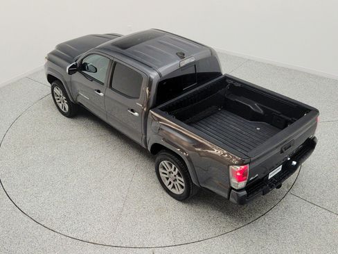 Used 2019 Toyota Tacoma Limited AWD/4WD image 29