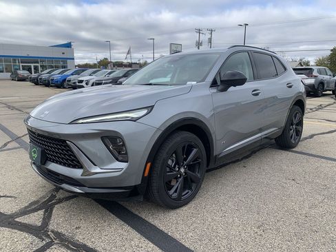 Certified 2025 Buick Envision Sport Touring image 5