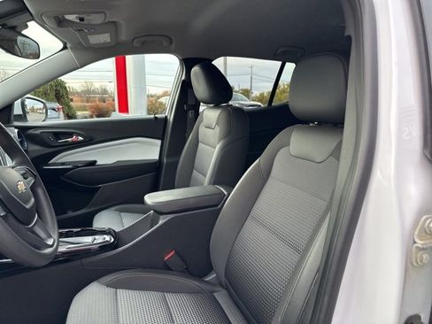 Used 2024 Chevrolet Trax LT image 18