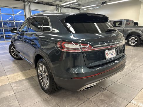 Used 2022 Lincoln Nautilus Reserve w/ Luxury Package image 14