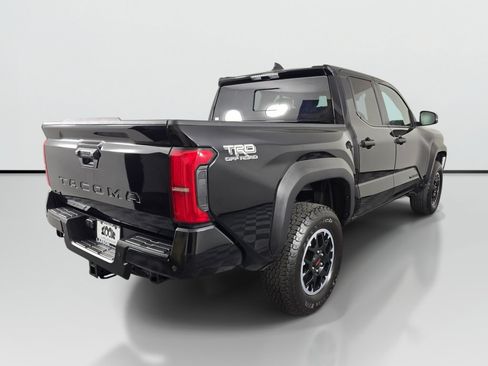 Used 2024 Toyota Tacoma TRD Off-Road w/ TRD Off Road Upgrade Package AWD/4WD image 7