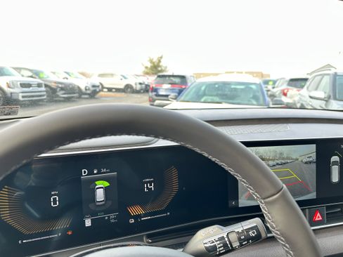 New 2026 Kia Carnival EX image 47