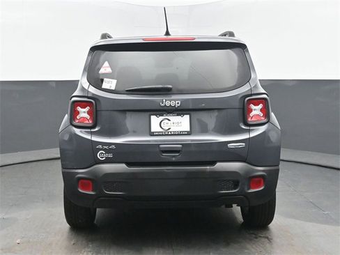Used 2022 Jeep Renegade Latitude image 5
