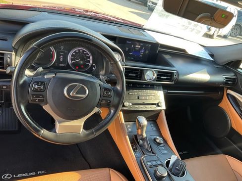 Used 2016 Lexus RC 200t w/ Premium Package RWD image 3