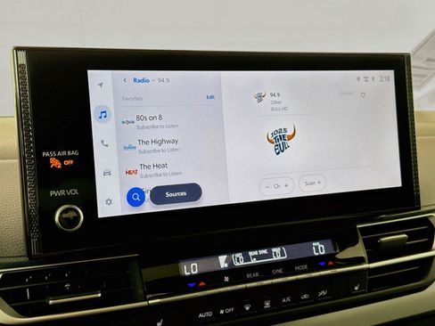 Certified 2026 Toyota Sienna XLE FWD image 25
