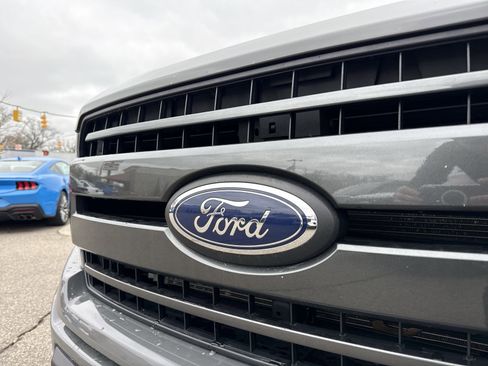 Used 2020 Ford F150 XLT w/ Equipment Group 302A Luxury AWD/4WD image 16