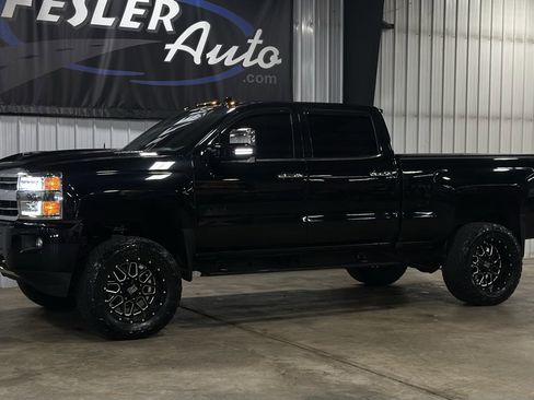 Used 2019 Chevrolet Silverado 2500 High Country w/ Duramax Plus Package image 12