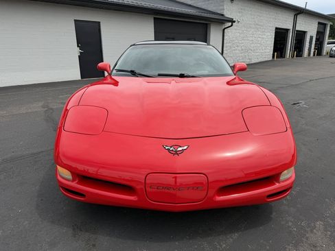 Used 2002 Chevrolet Corvette Coupe w/ Preferred Equipment Group2 RWD image 8