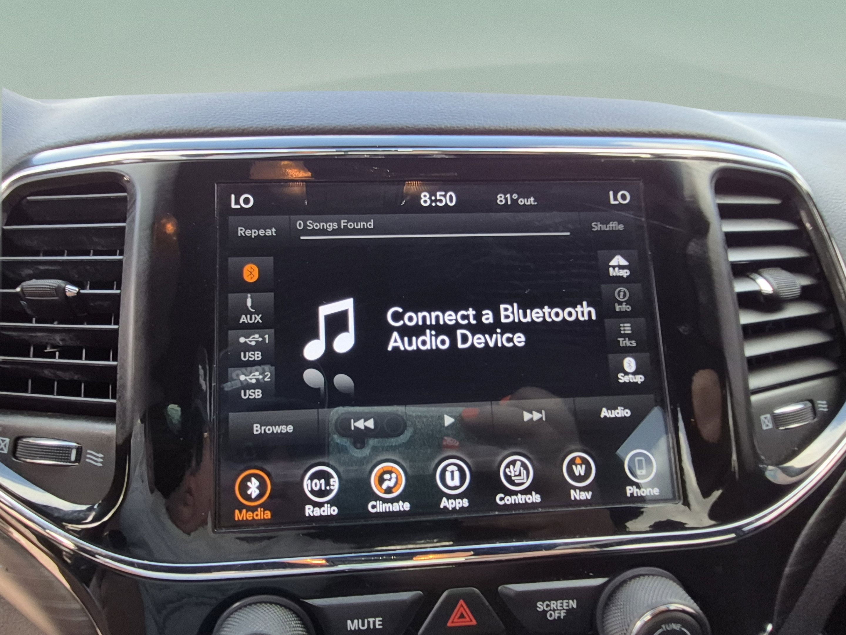 Used 2019 Jeep Grand Cherokee Altitude RWD image 25