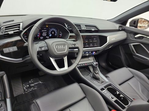 Used 2025 Audi Q3 2.0T Premium w/ Convenience Package AWD/4WD image 14