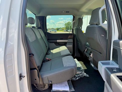 New 2026 Ford F250 XLT w/ XLT Premium Package AWD/4WD image 18