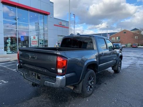 Used 2022 Toyota Tacoma SR5 image 4