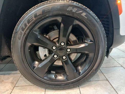 Used 2023 Jeep Grand Cherokee Altitude image 20