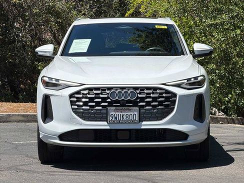 Certified 2025 Audi Q5 Premium Plus w/ Premium Plus AWD/4WD image 10